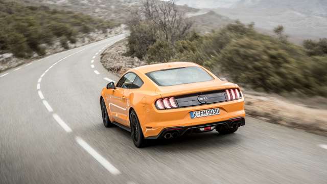 ford_mustang_2018_first_drive_goodwood_26031810.jpg