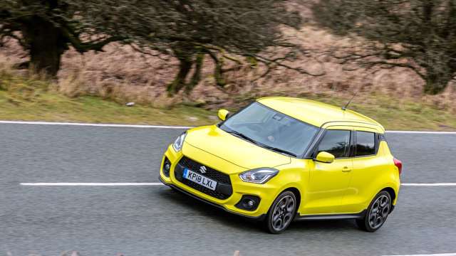 suzuki_swift_sport_25101814.jpg