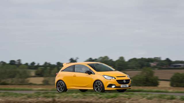 vauxhall_corsa_gsi_28091814.jpg