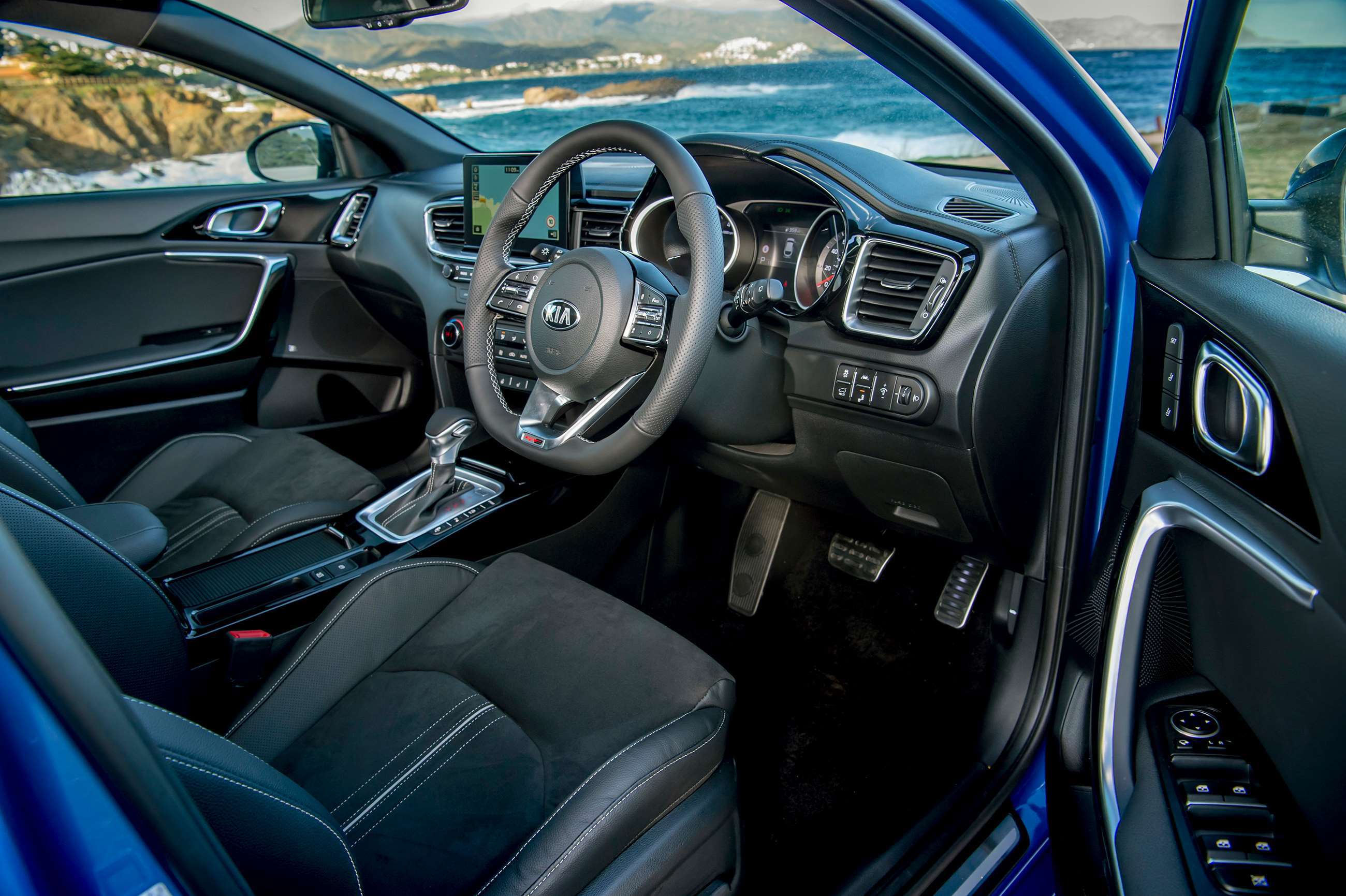 kia-proceed-2019-interior-goodwood-23012019.jpg