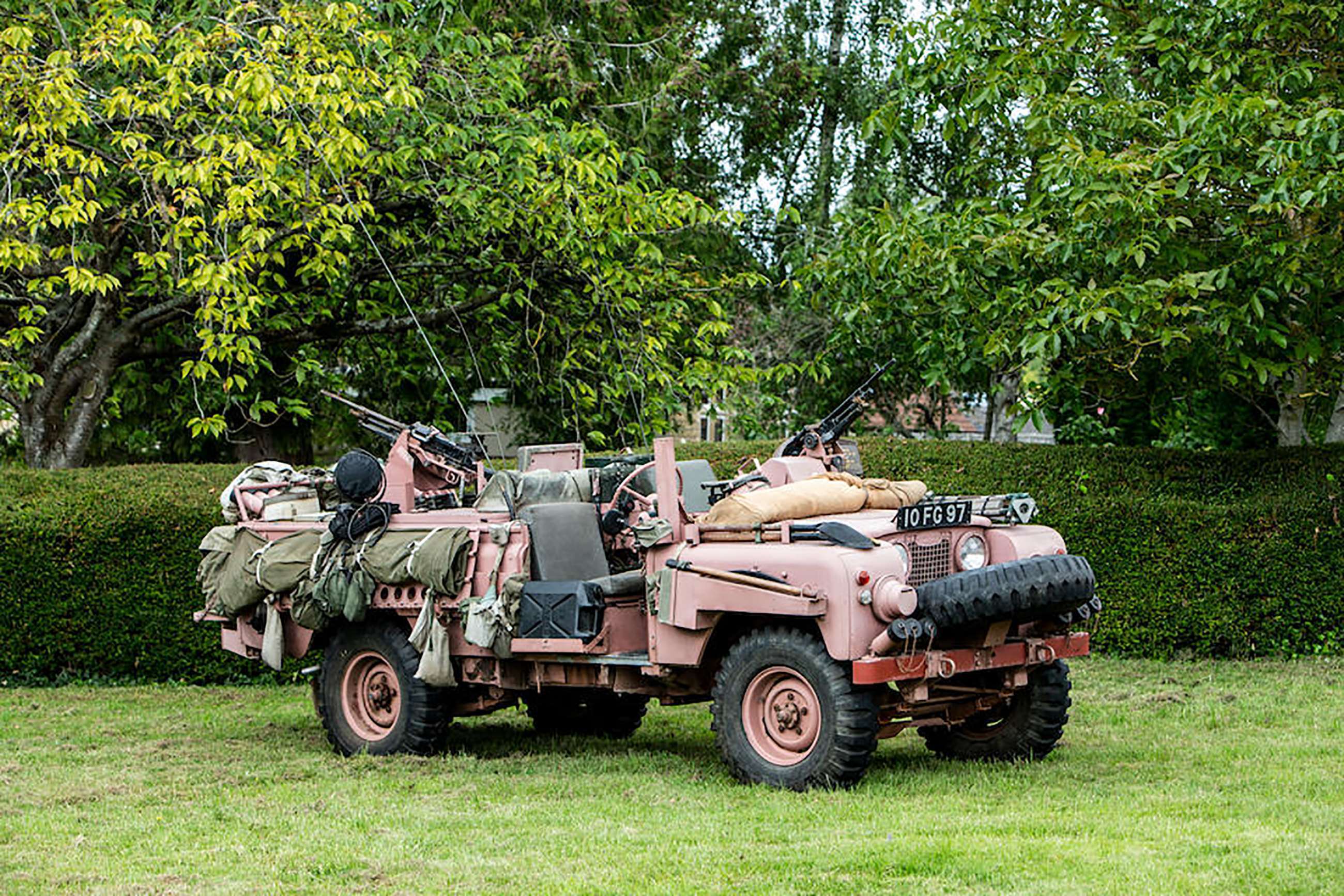 land-rover-series-2a-109-pink-panther-1968-bonhams-goodwood-10062019.jpg