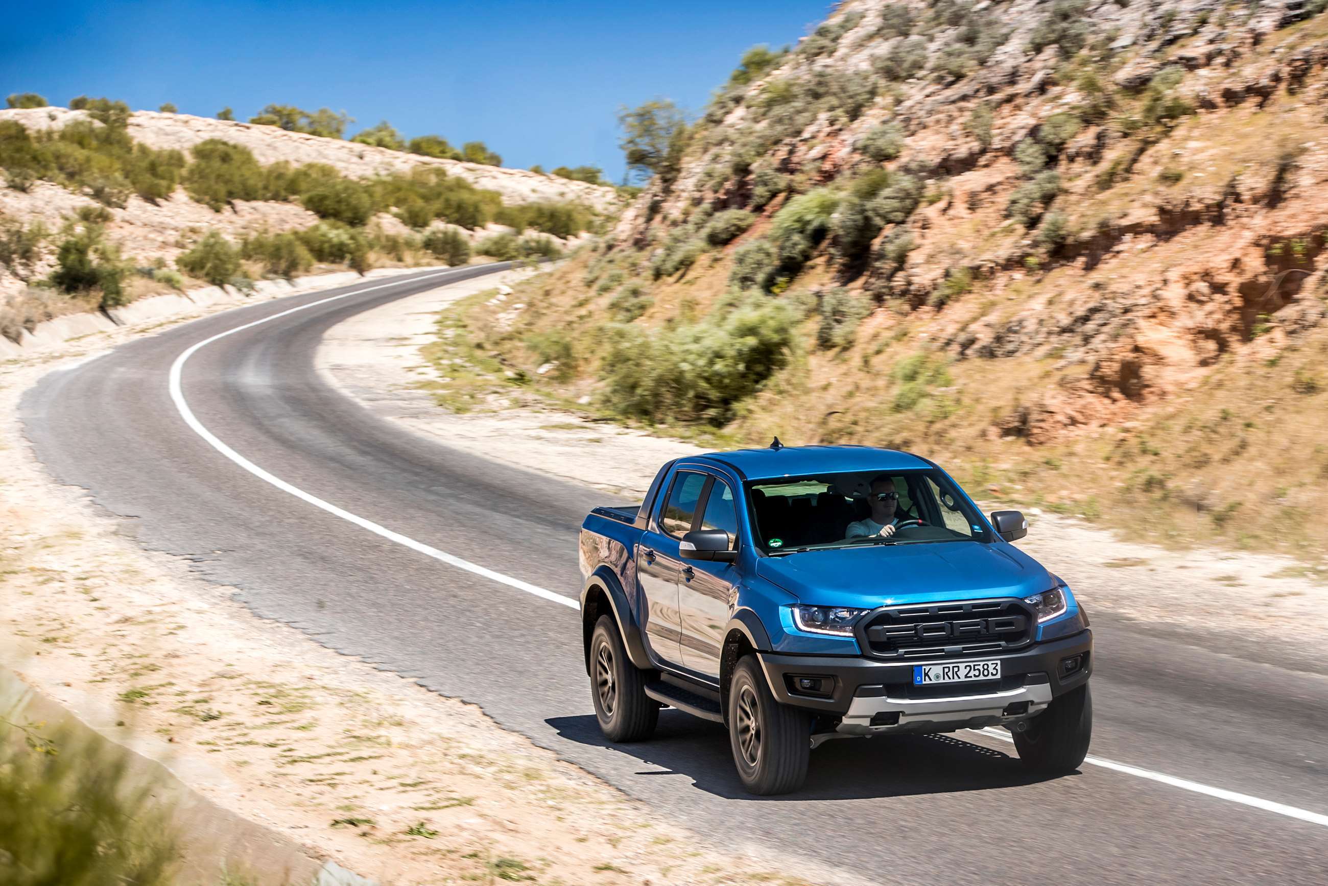 ford-ranger-raptor-2019-performance-goodwood-03052019.jpg