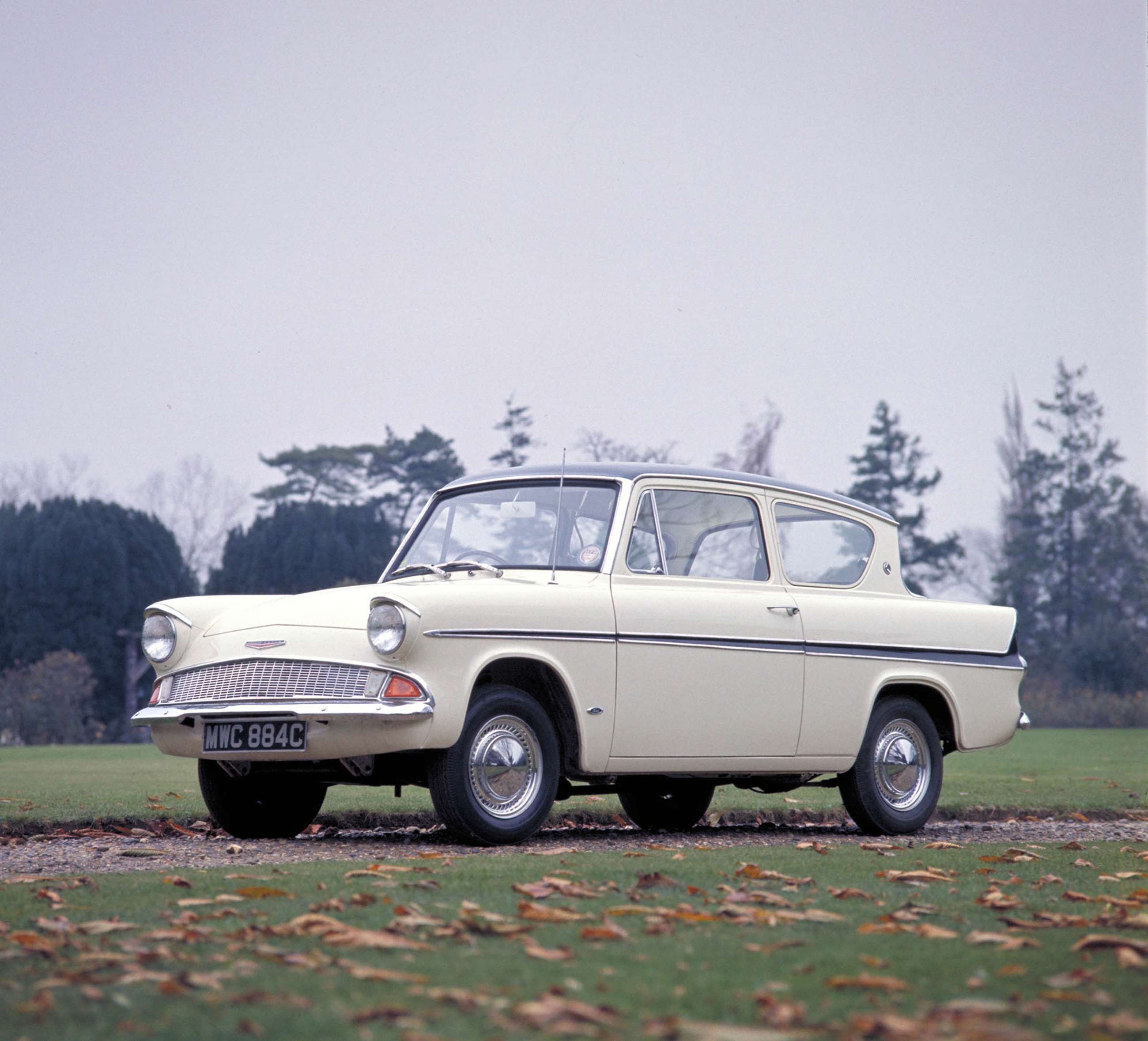 1959-ford-anglia-mwc-884c-goodwood-25102019.jpg