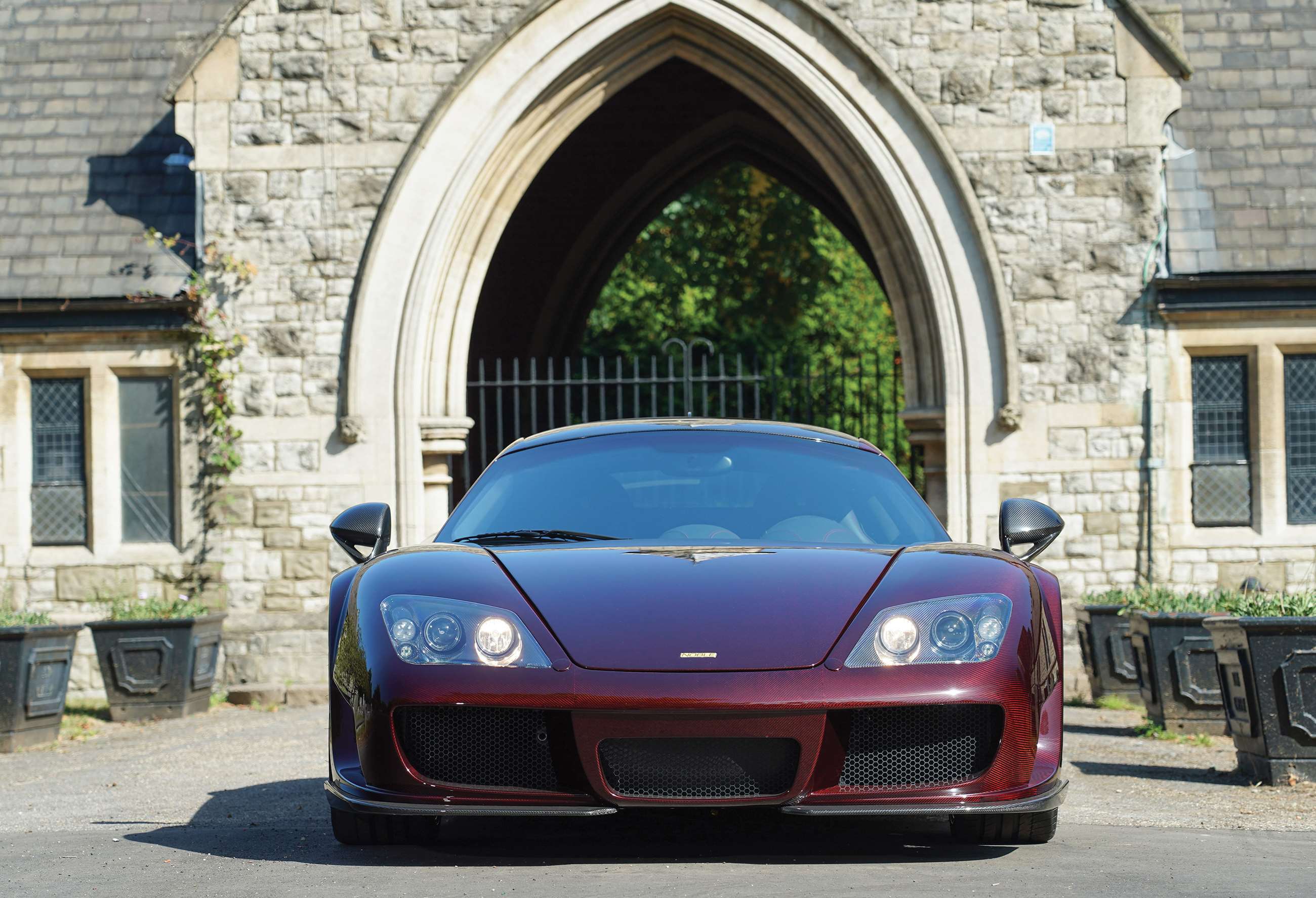 noble-m600-carbonsport-2016-rm-sothebys-goodwood-23102019.jpg