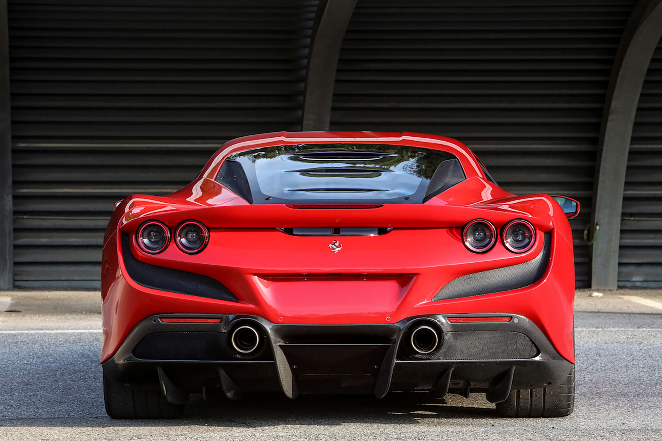 Ferrari f8 tributo фото