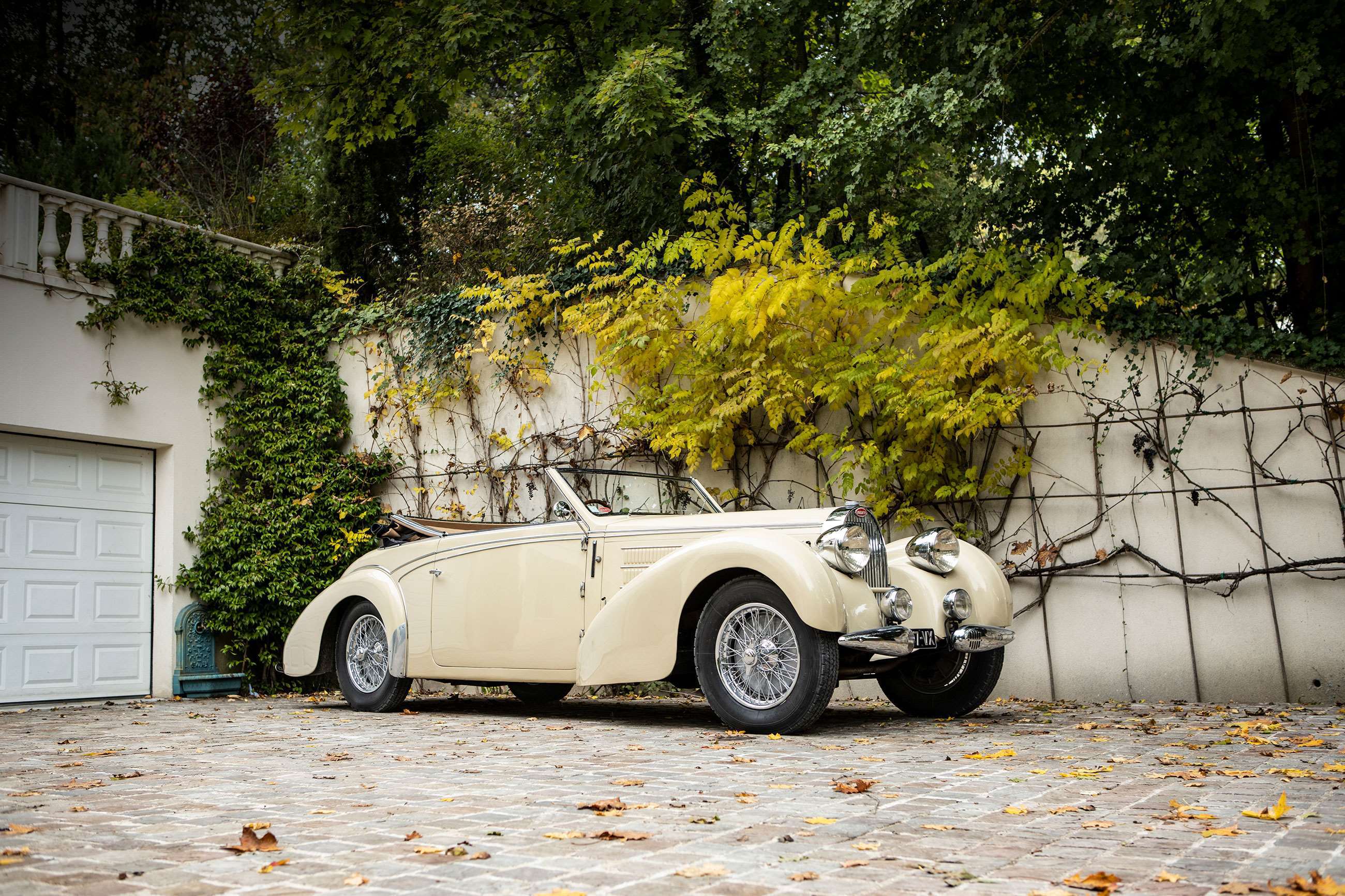 1939-bugatti-type-57c-stelvio-cabriolet-bonhams-paris-2020-goodwood-28012020.jpg