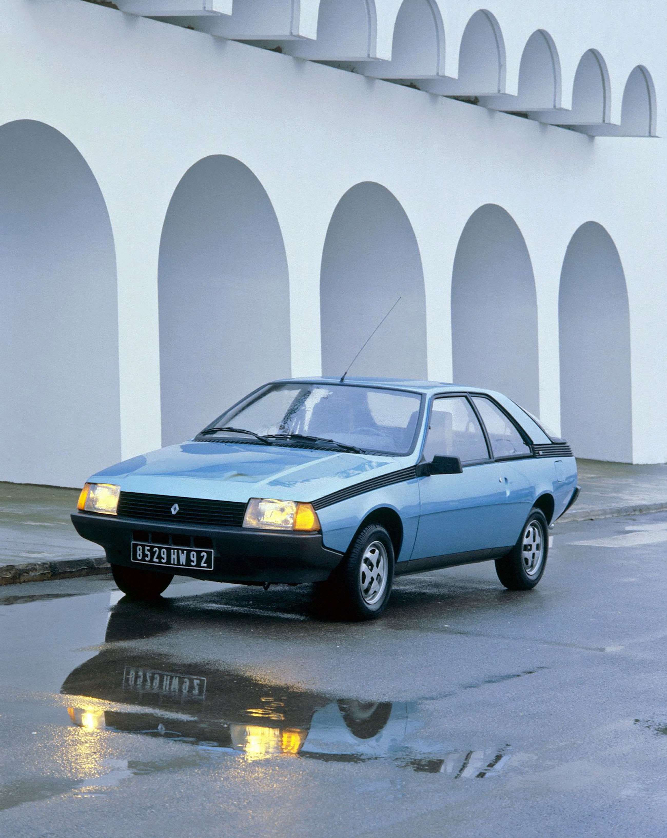six-automotive-flops-1980-5-renault-fuego-goodwood-07122020.jpg
