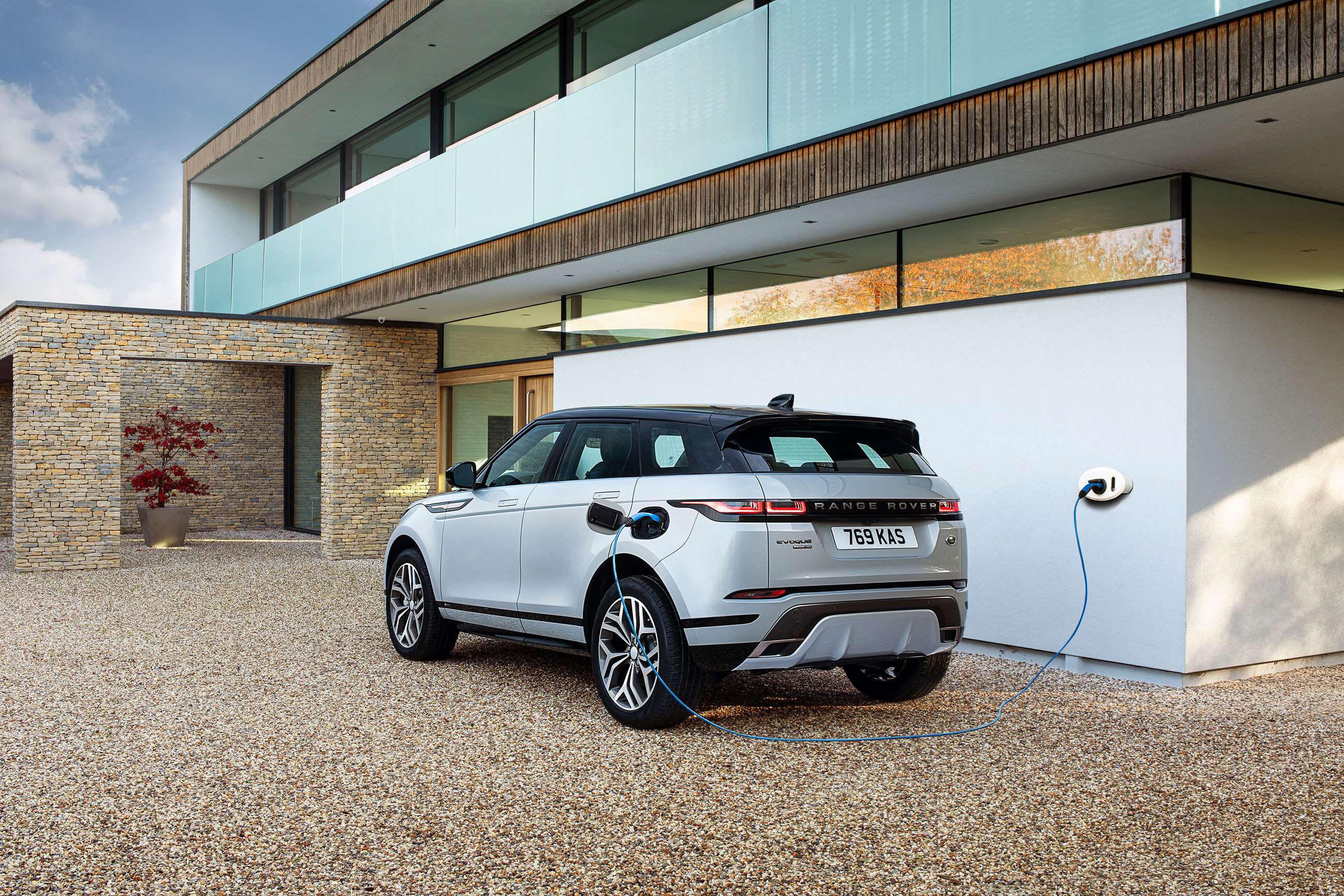 Land rover discovery sport deals plug in hybrid 2020