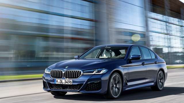 2020-bmw-5-series-530e-saloon-02.jpg