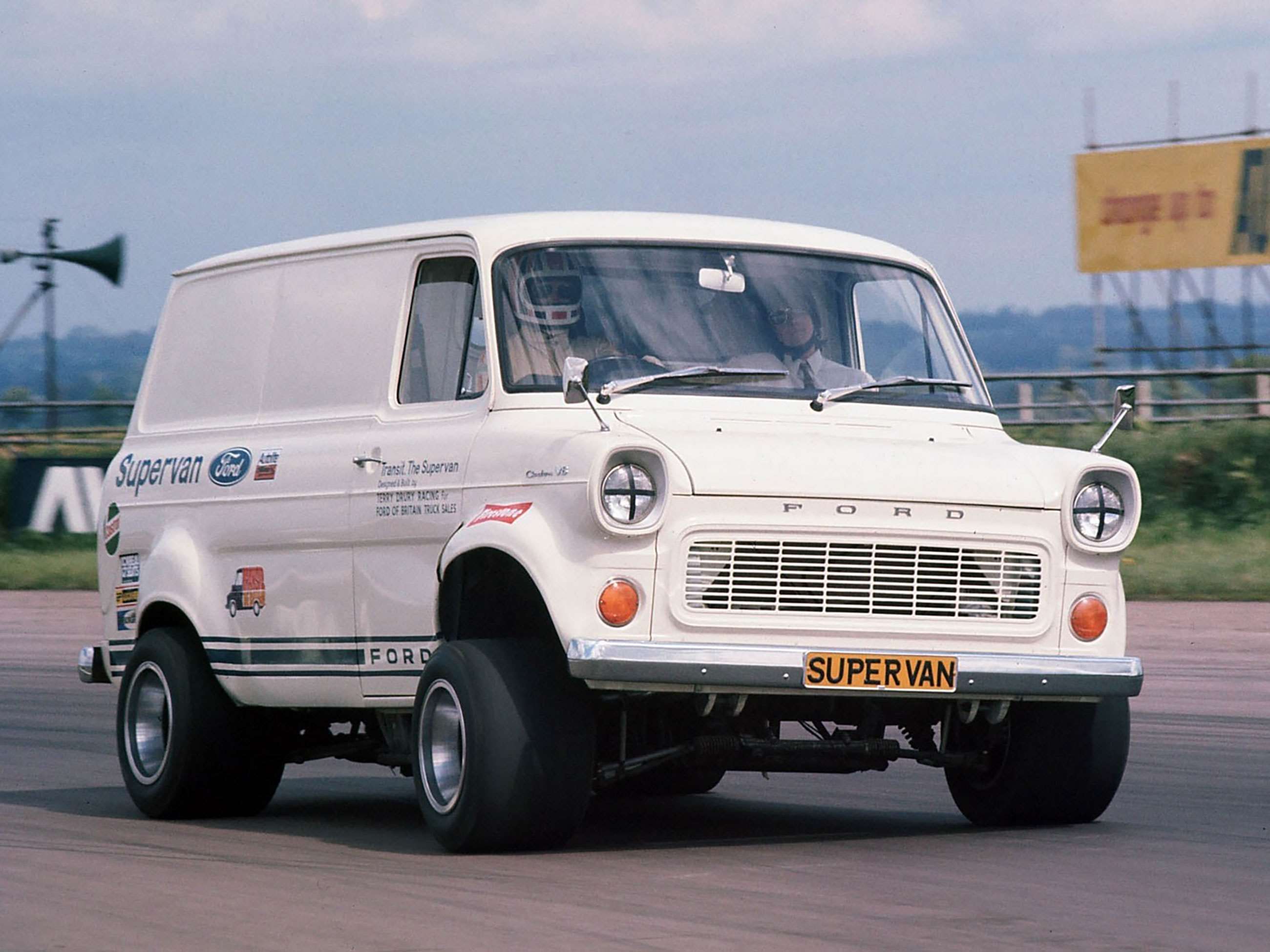 quiz-grr-driving-test-may-8th-ford-transit-supervan-1971-goodwood-08052020.jpg