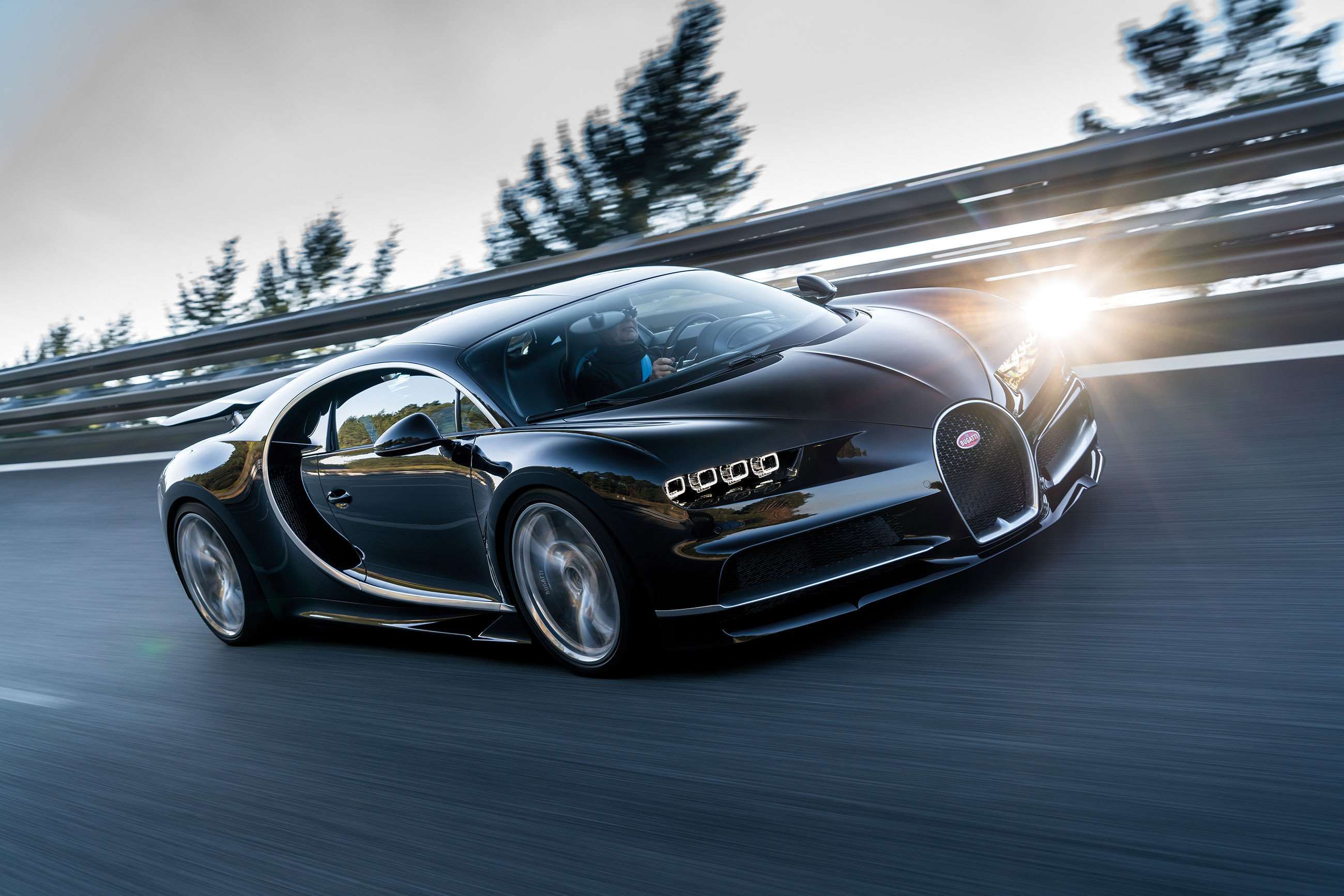 road-cars-with-giant-engines-5-bugatti-chiron-goodwood-26052020.jpg