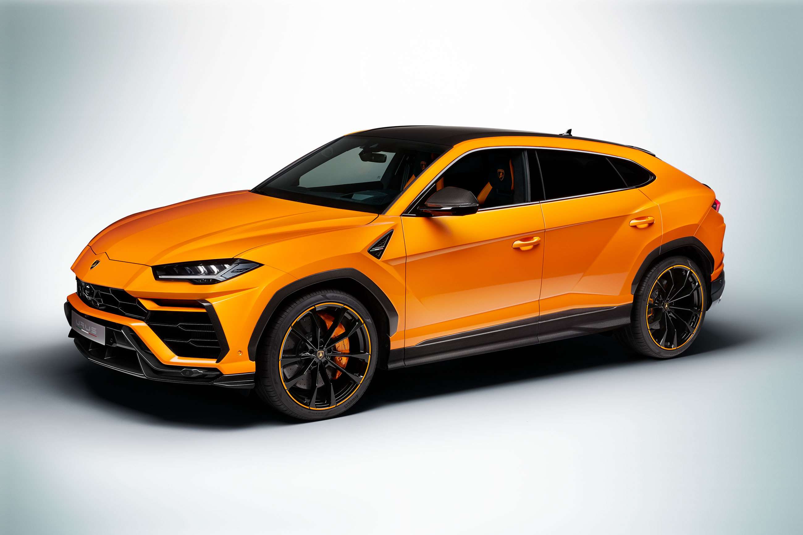 lamborghini urus orange