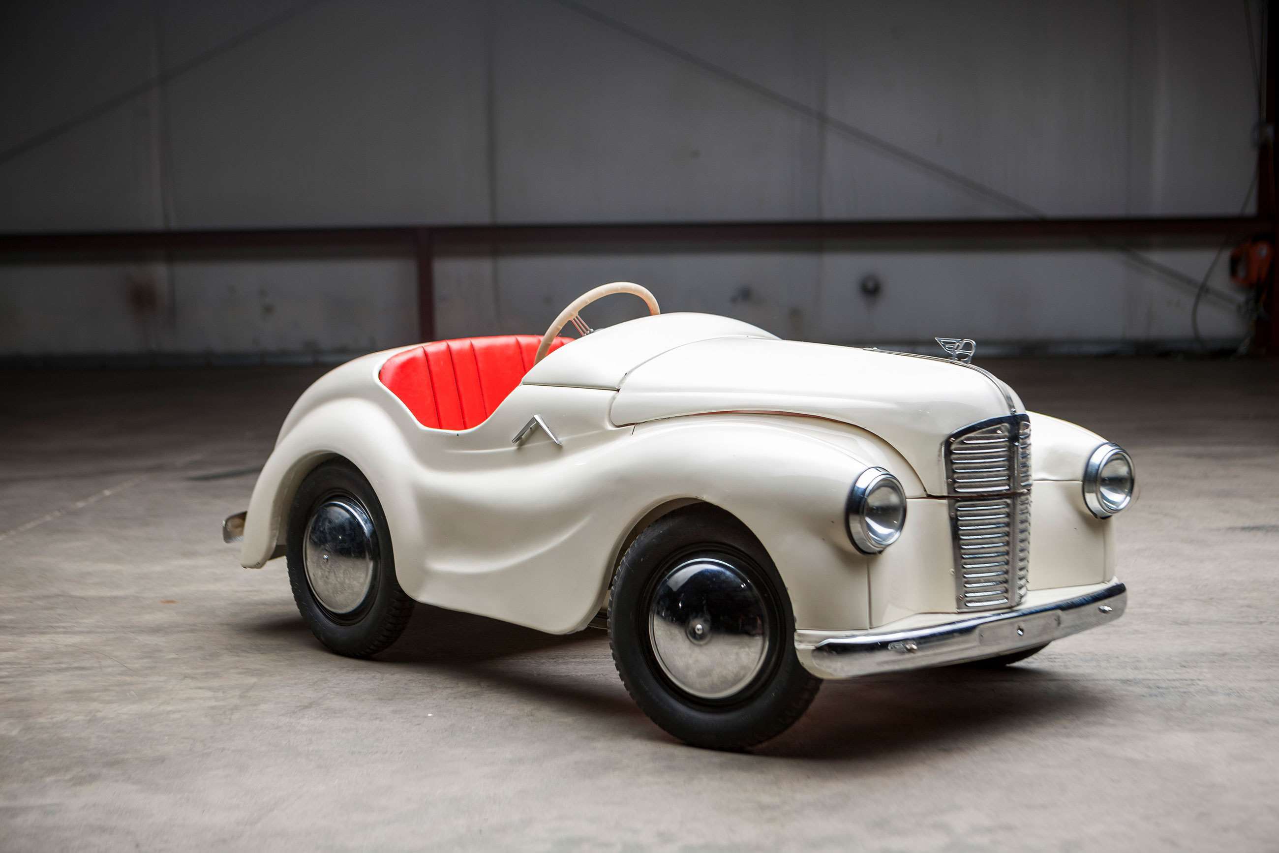 pedal-car-auction-rm-sothebys-junior-forty-j40-roadster-1955-goodwood-22062020.jpg