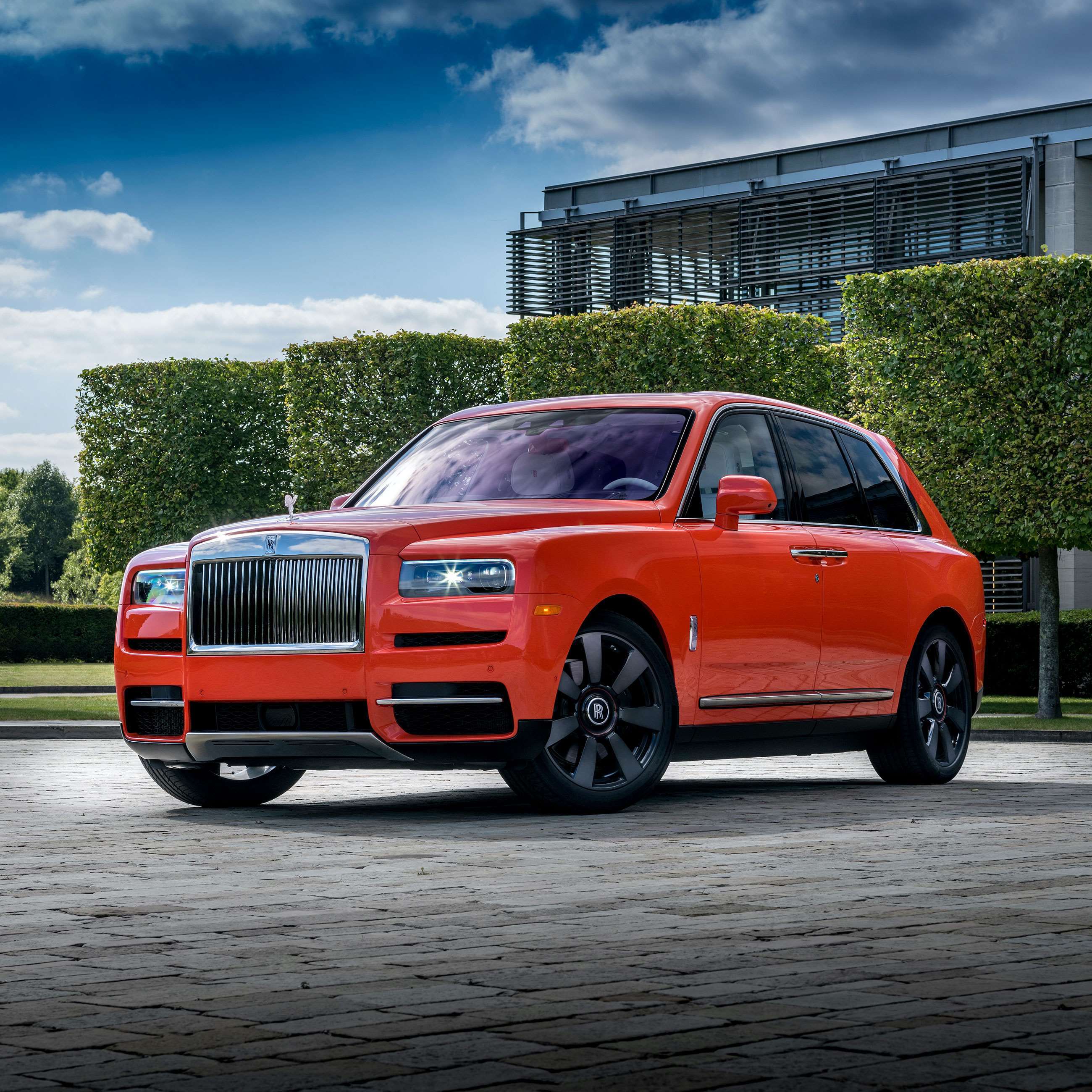 rolls-royce-cullinan-flux-orange-goodwood-05062020.jpg