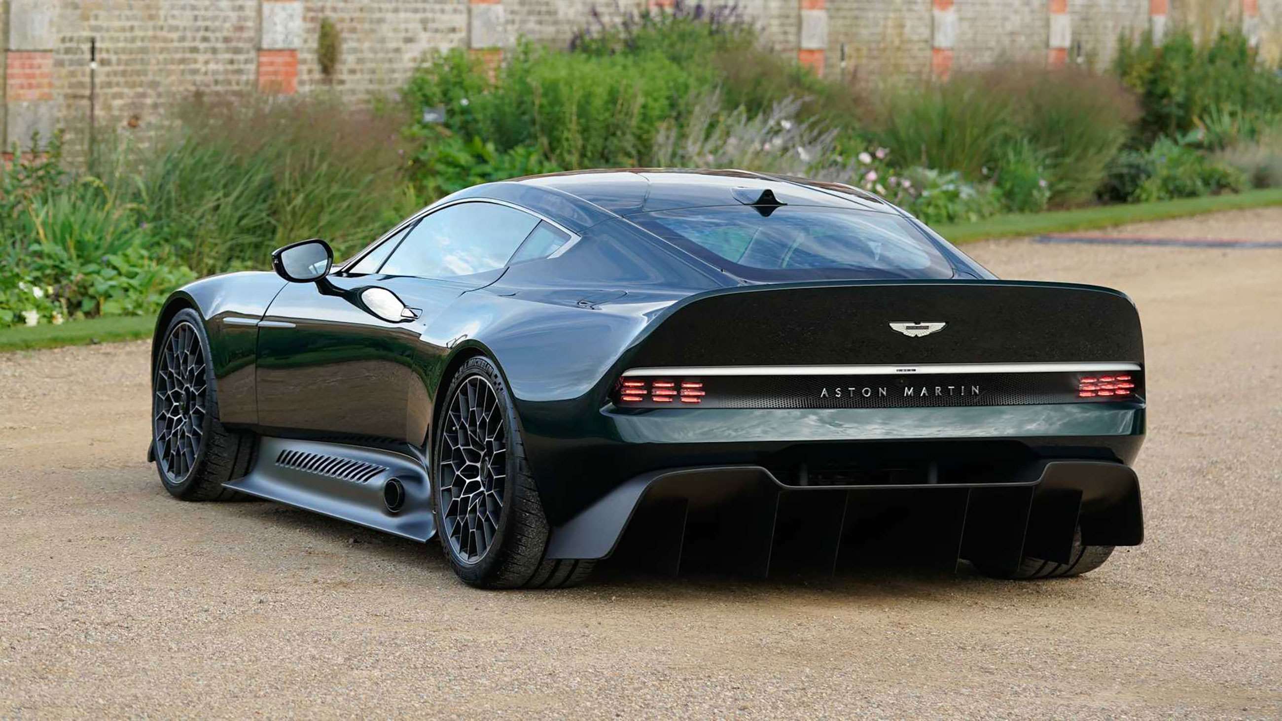 The 847PS Aston Martin Victor Is A One-off Aston Hypercar | GRR