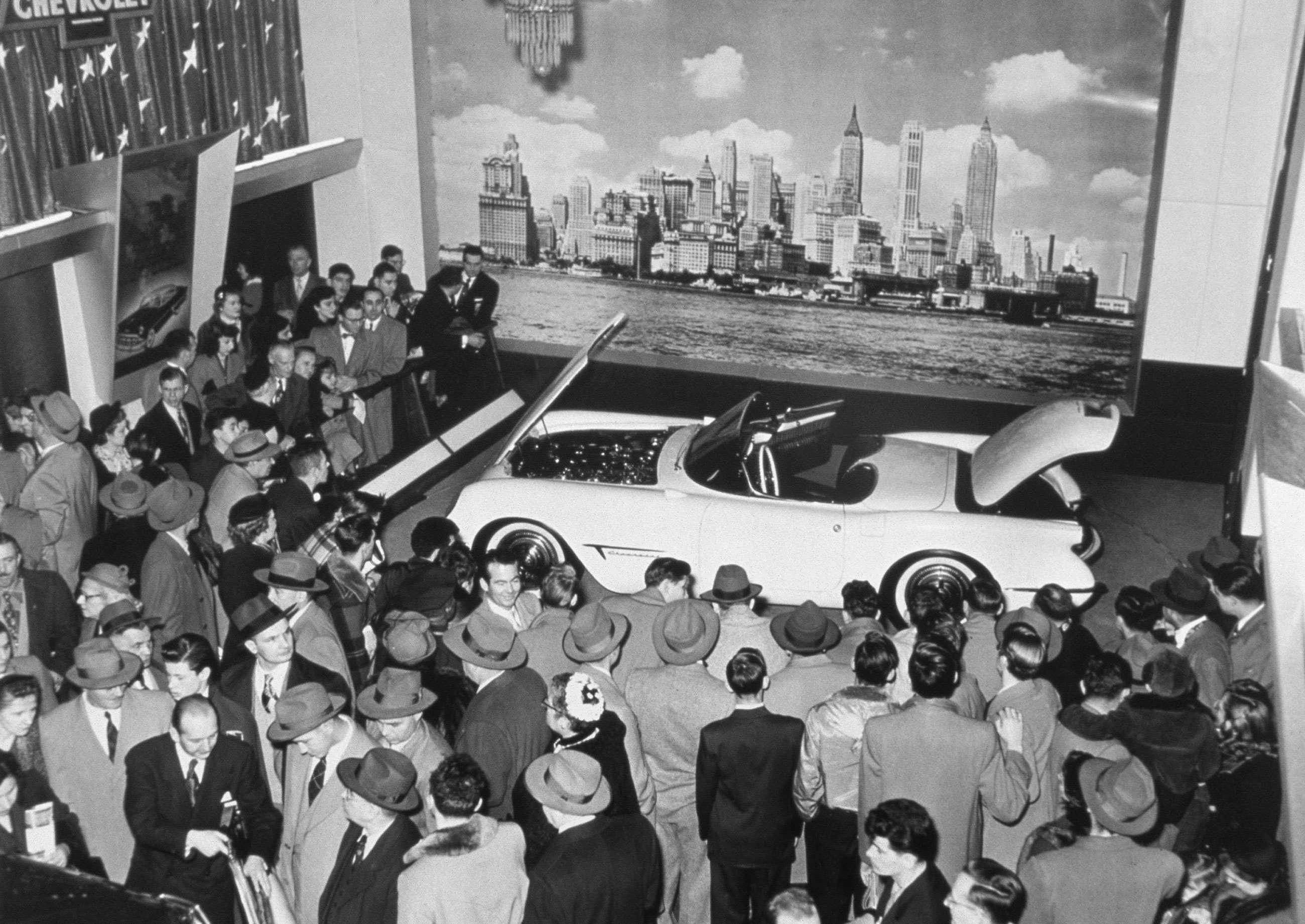 plastic-bodied-cars-1-chevrolet-corvette-1953-motorama-show-car-goodwood-01092020.jpg