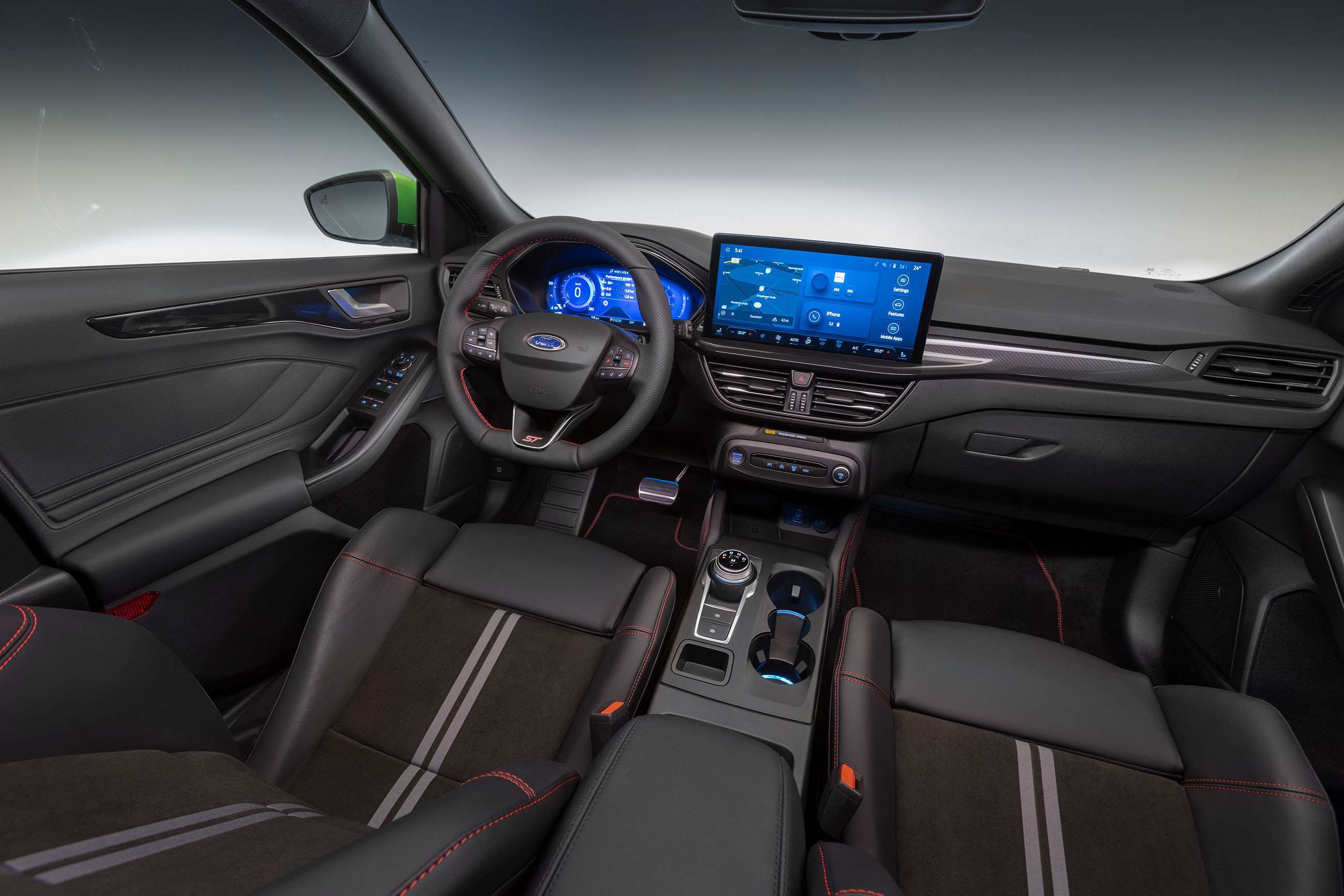 ford-focus-st-2022-interior-goodwood-14102021.jpg