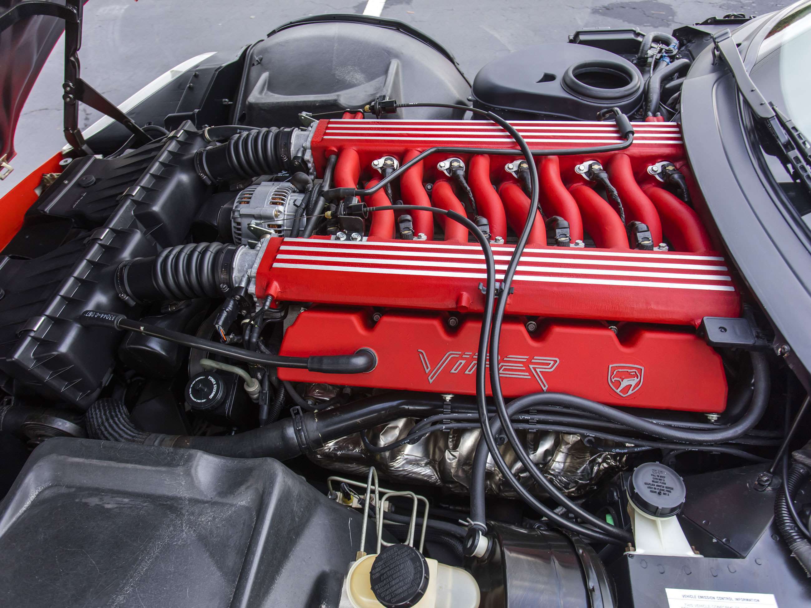 dodge-viper-001-engine-lee-iacocca-bonhams-goodwood-22102021.jpg