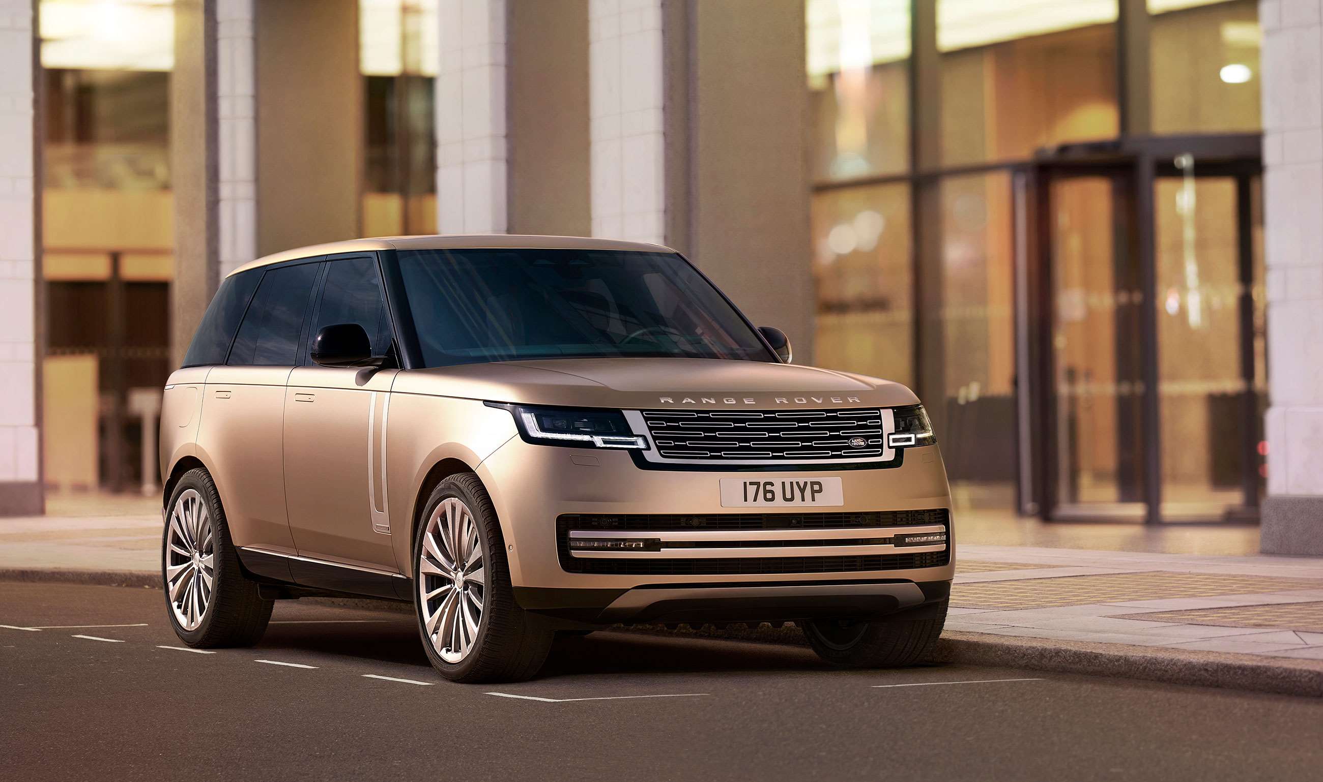 Full details of the all new Range Rover GRR