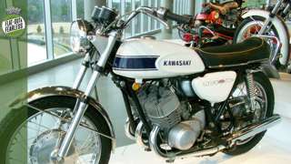 list-kawasaki-h1-mach-iii-coolest-motorcycles-of-the-1970s-goodwood-03022105.jpg