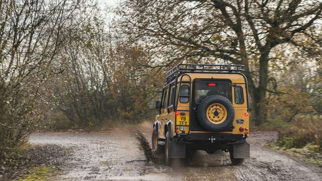 2021-land-rover-defender-trophy-goodwood-09022112.jpg