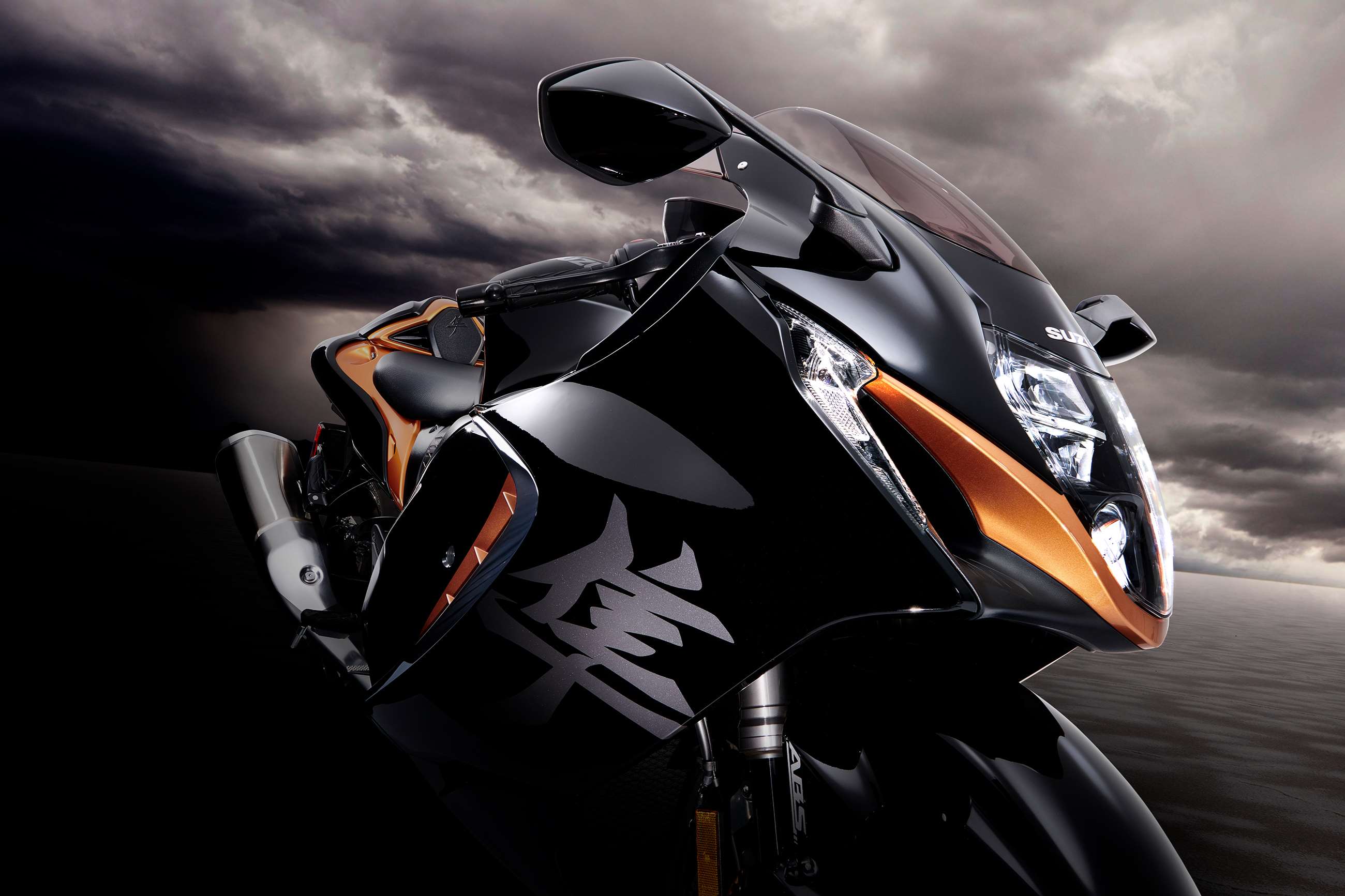 suzuki hayabusa cover