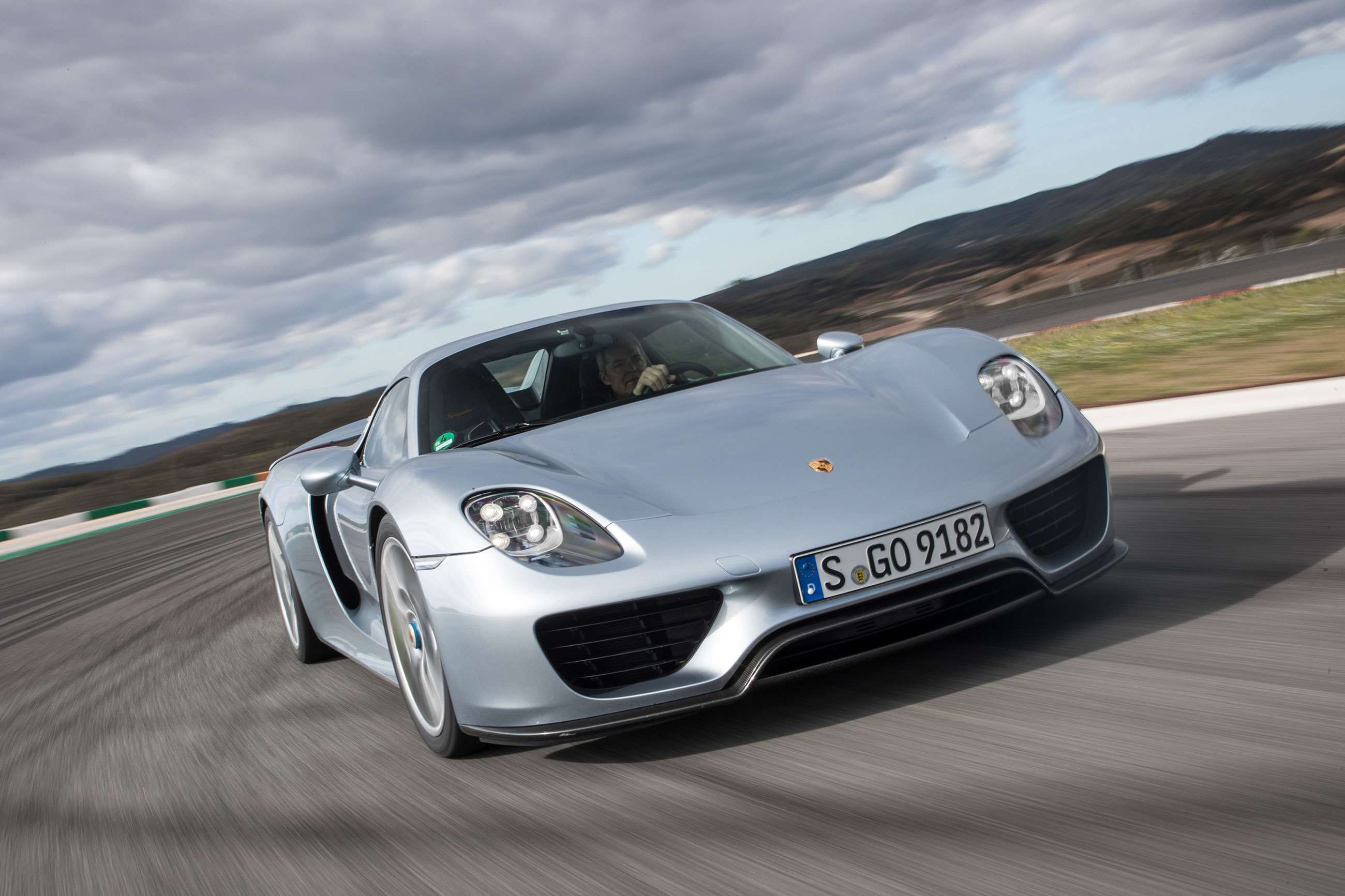 expensive-car-options-porsche-918-spyder-liquid-metal-paint-goodwood-24032021.jpg