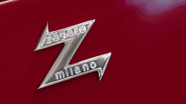 best-reborn-cars-aston-martin-db4-gt-zagato-continuation-zagato-badge-goodwood-07042021.jpg