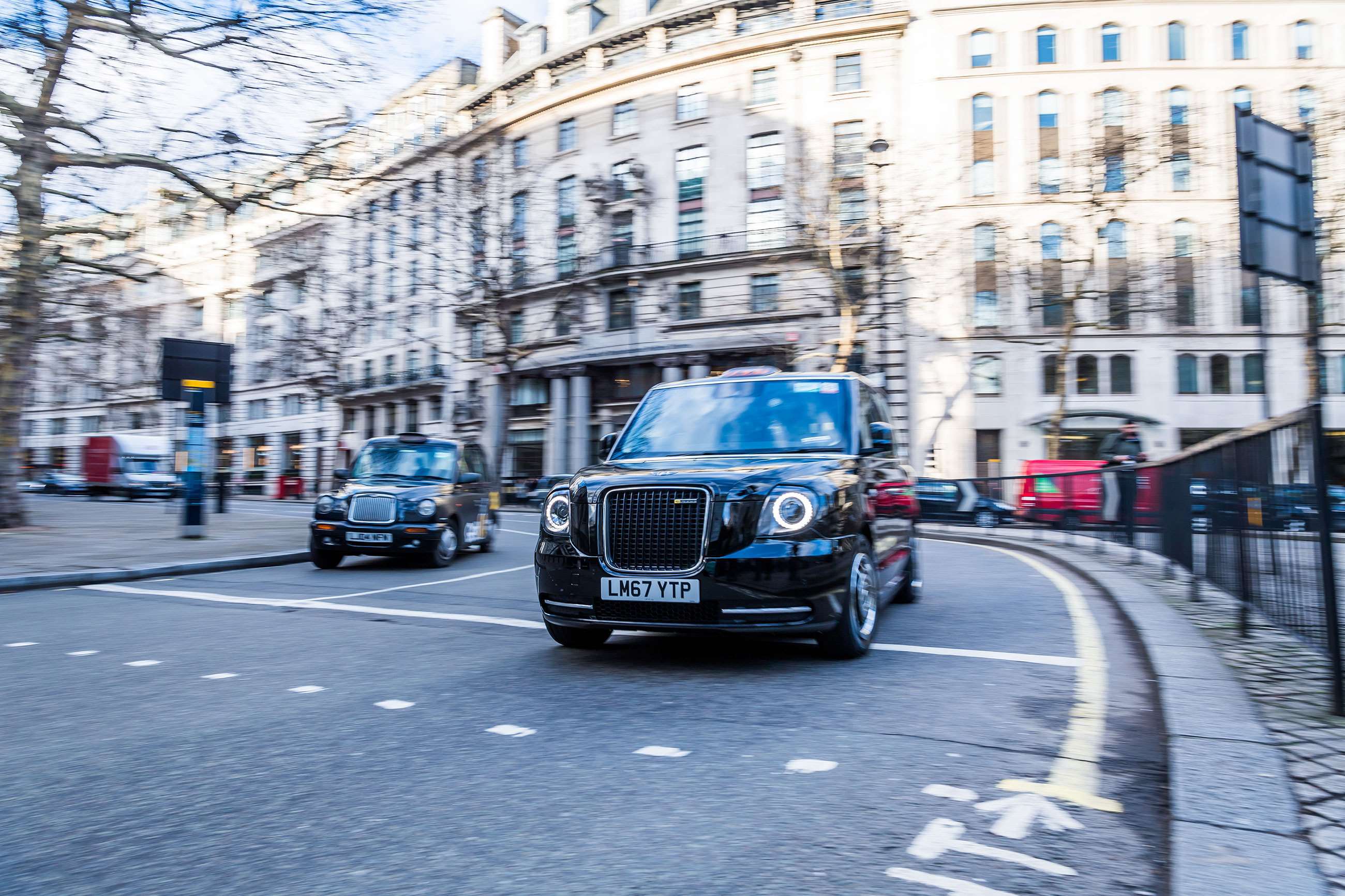 levc-tx-electric-black-cab-new-old-london-goodwood-14052021.jpg