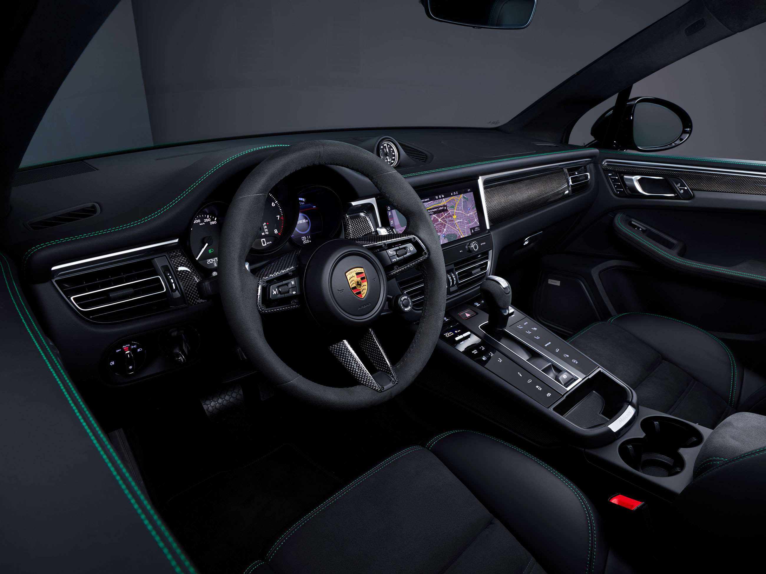 Porsche reveals faster 440PS new Macan GTS GRR