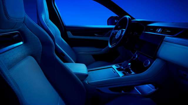 jag_f-pace_24my_interior_01_gl_015_141222.jpg