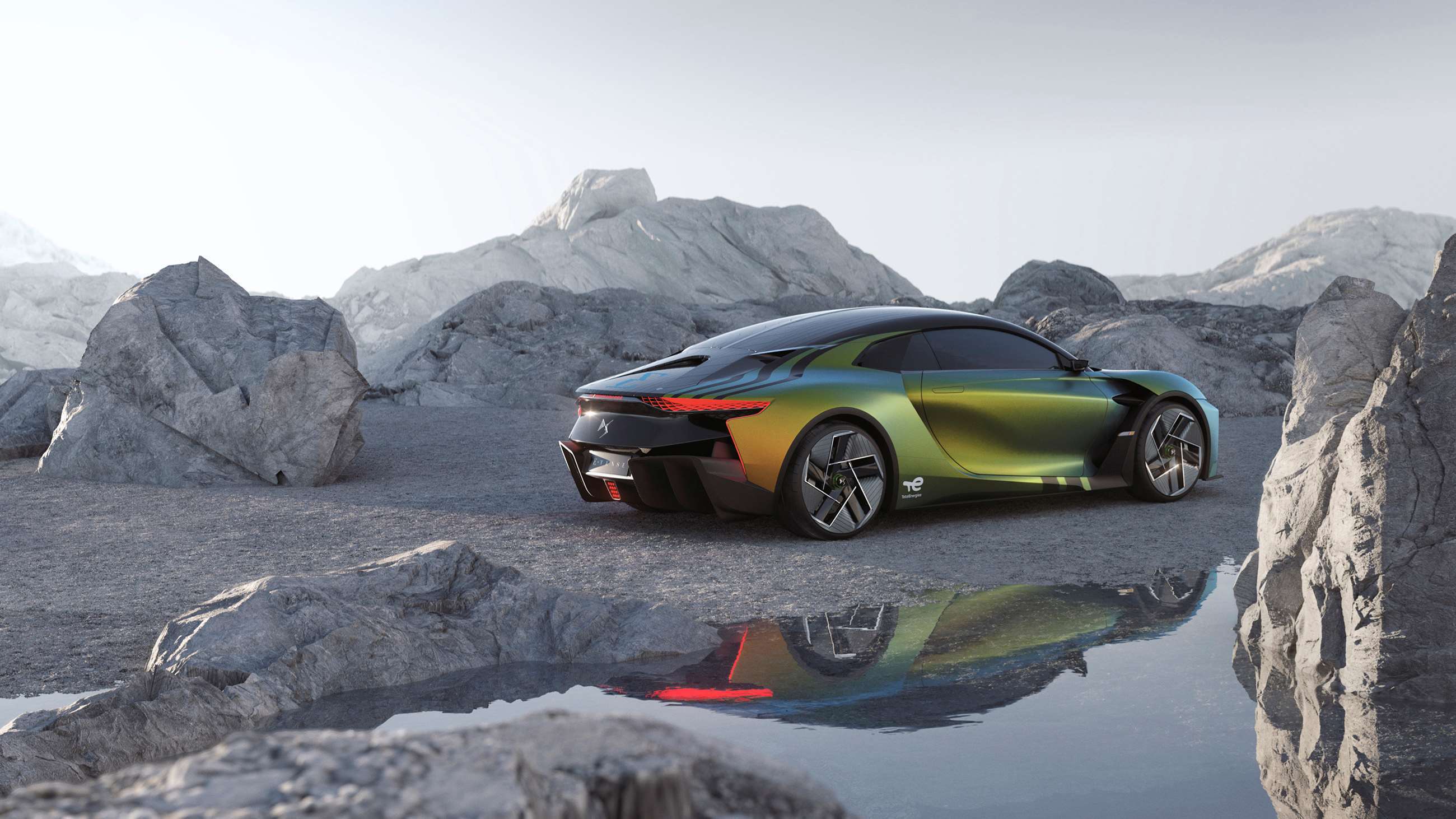 ds-e-tense-performance-08022201.jpg