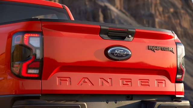 ford-ranger-raptor-2023-22022204.jpg