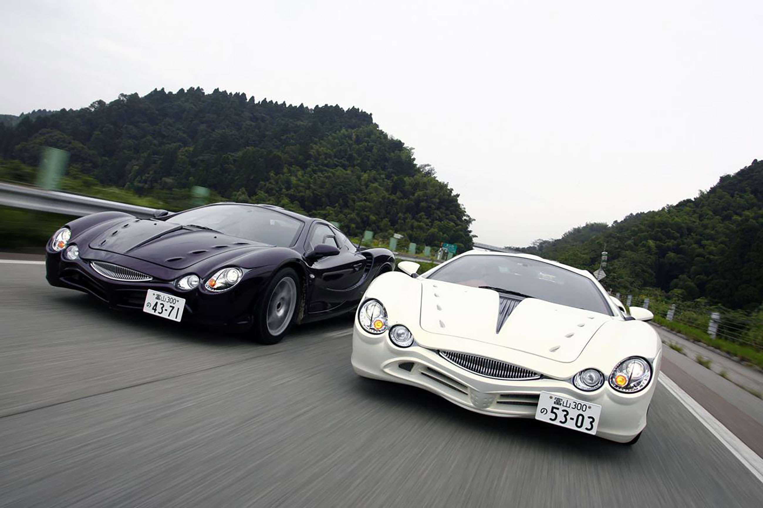 craziest-car-designs-ever-1-mitsuoka-orochi-03022022.jpg