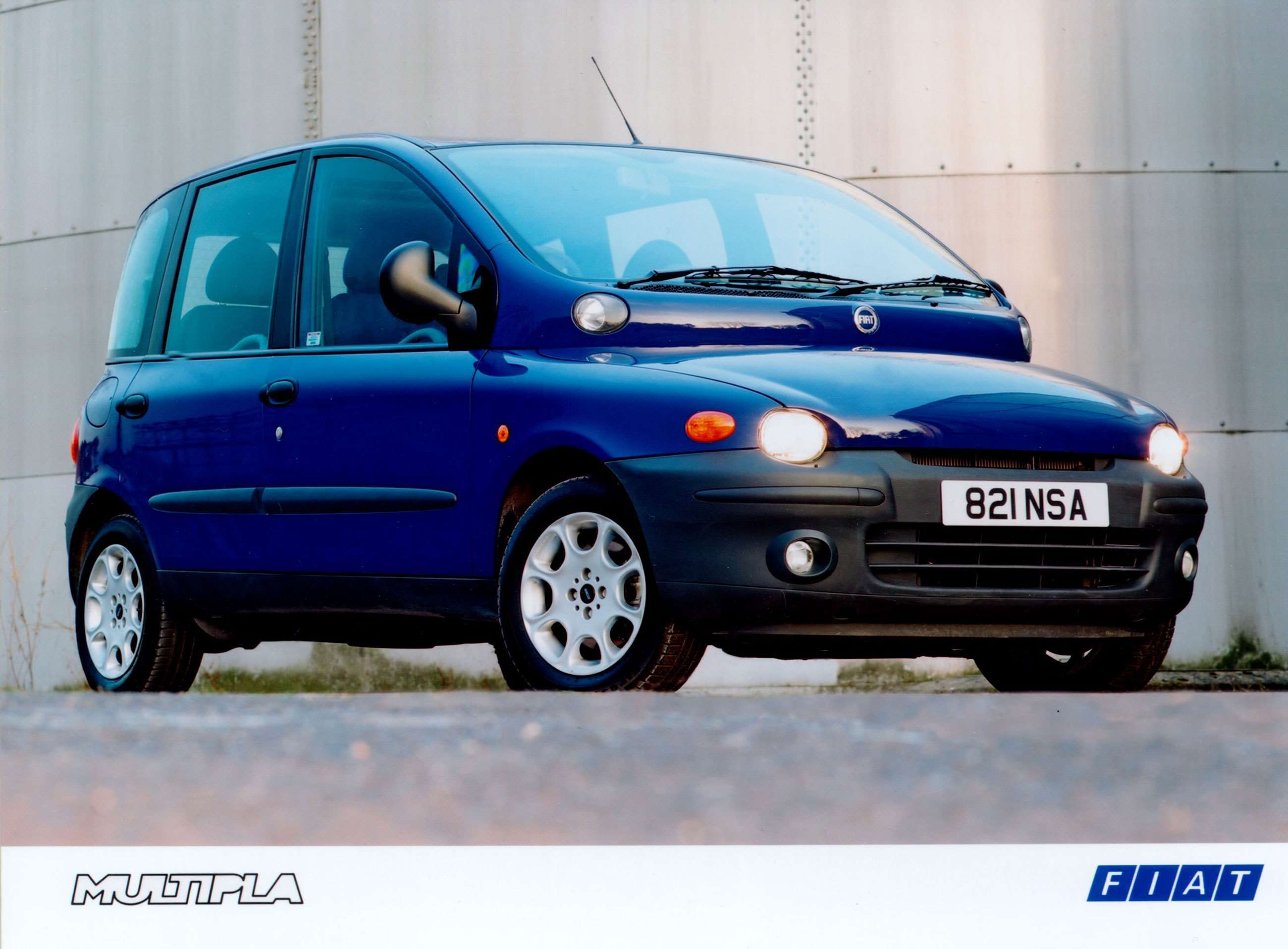 craziest-car-designs-ever-6-fiat-multipla-03022022.jpg