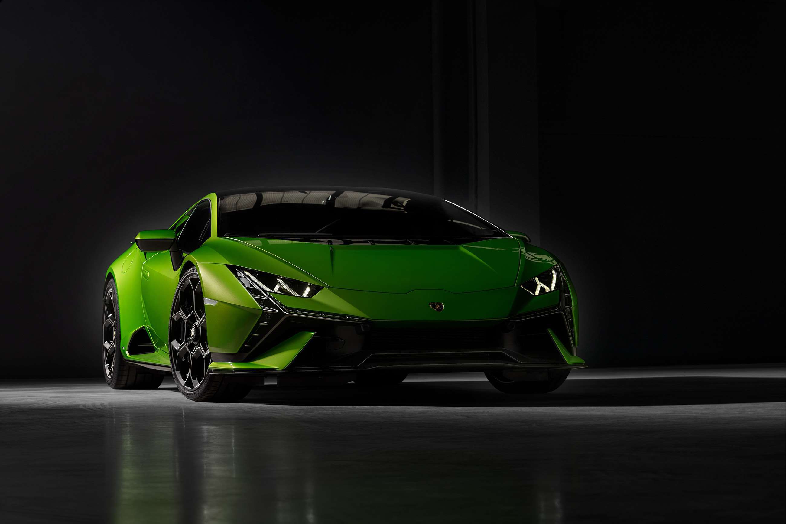 lamborghini-huracan-technica-12042205.jpg