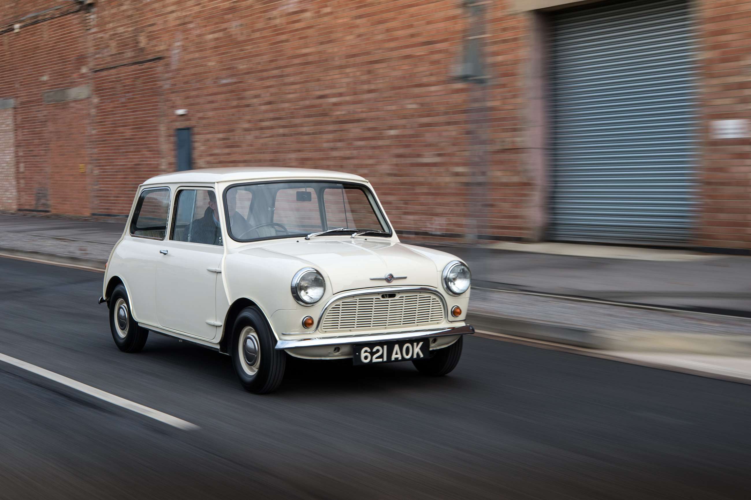 mini-minor-2600.jpg