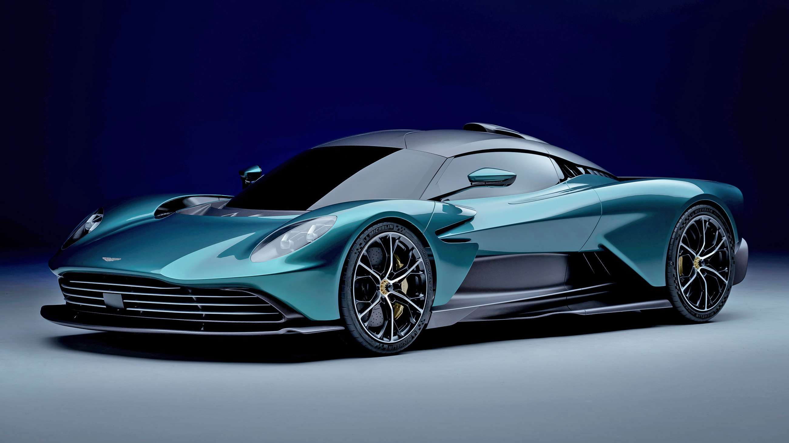 aston_martin_valhalla-2600.jpg