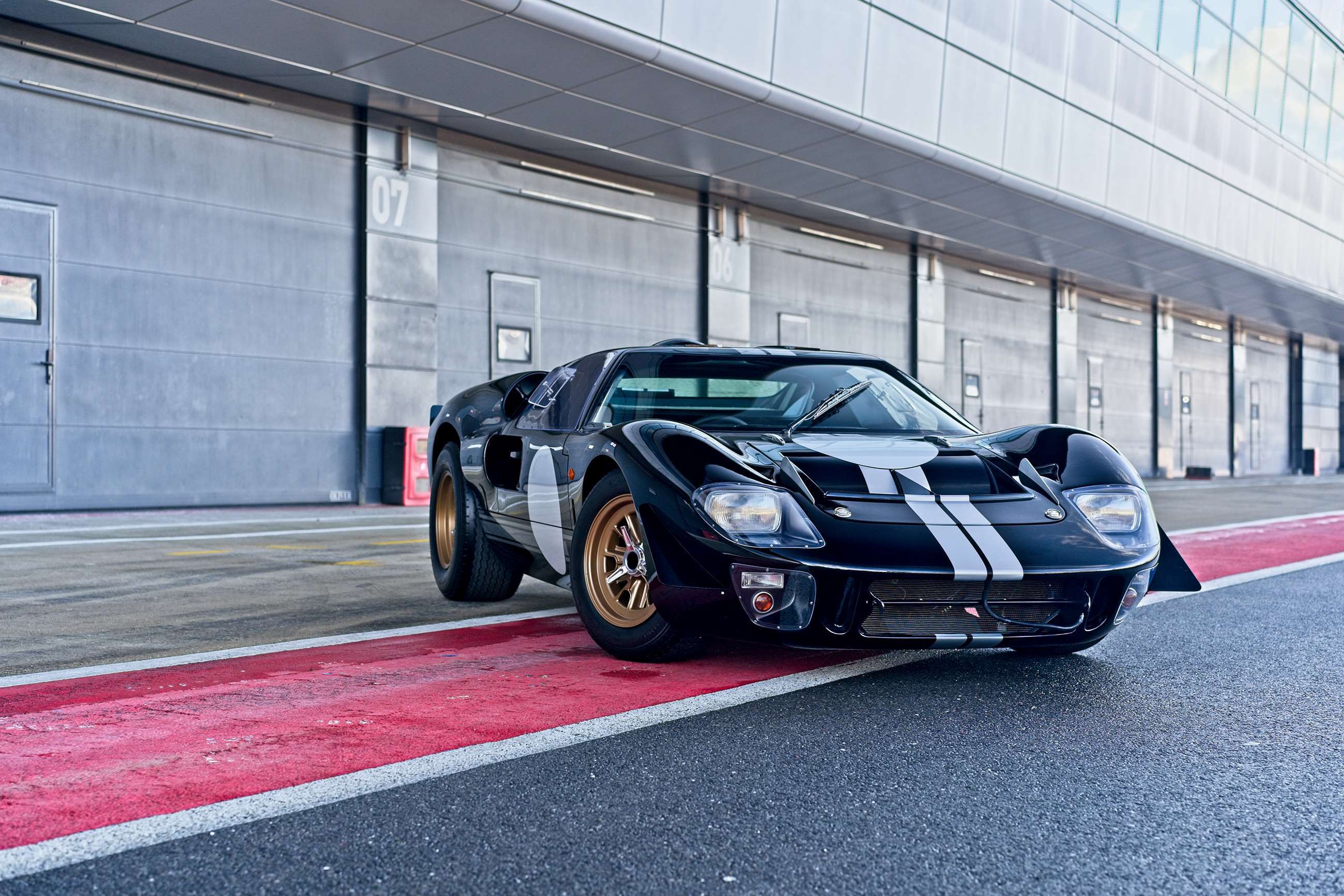 everrati-gt40-03.jpg