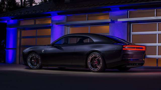 dodge-charger-ev-01.jpg