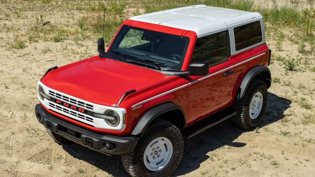 ford-bronco-heritage-editions-03.jpg