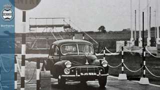 anorak-morris-minor-main.jpg