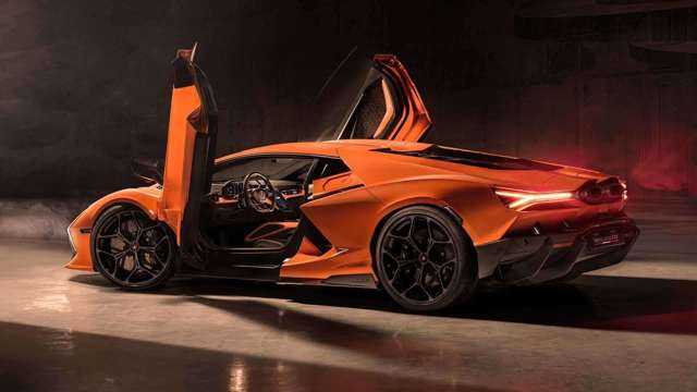 lamborghini-revuelto---foto---2023.jpeg