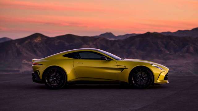 aston-martin-vantage_24.jpg