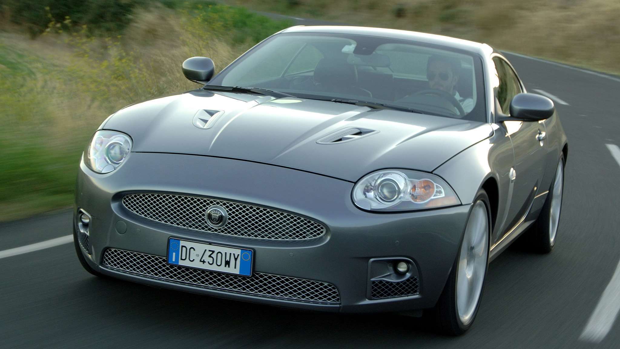 jaguar-xkr-copy.jpg