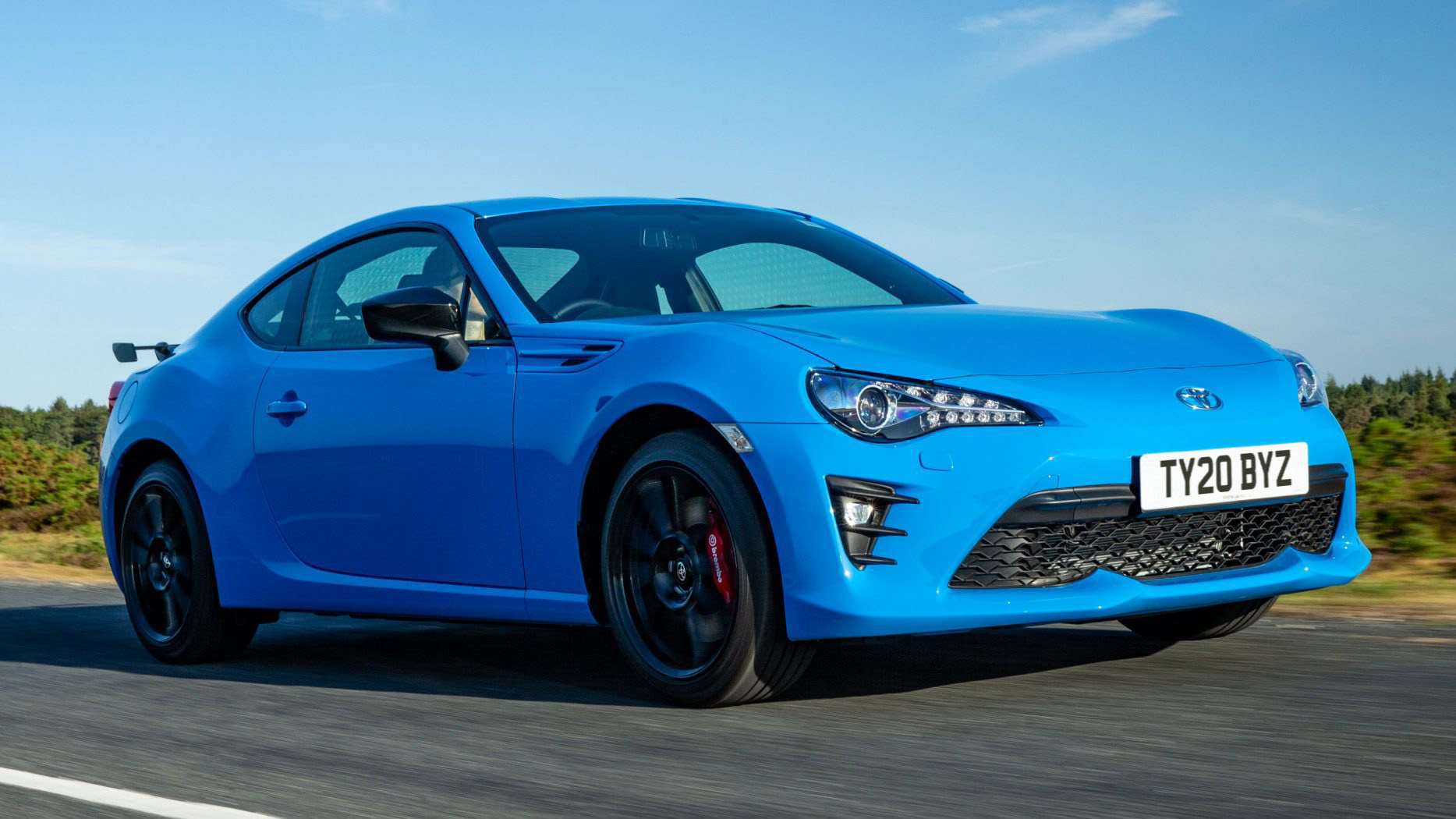 toyota-gt86-blue-edition-dynamic-7-scaled-copy.jpg