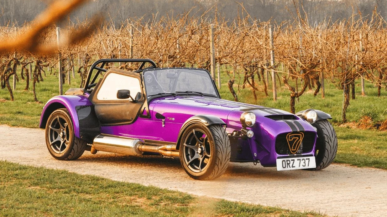 Caterham-620R copy.jpg