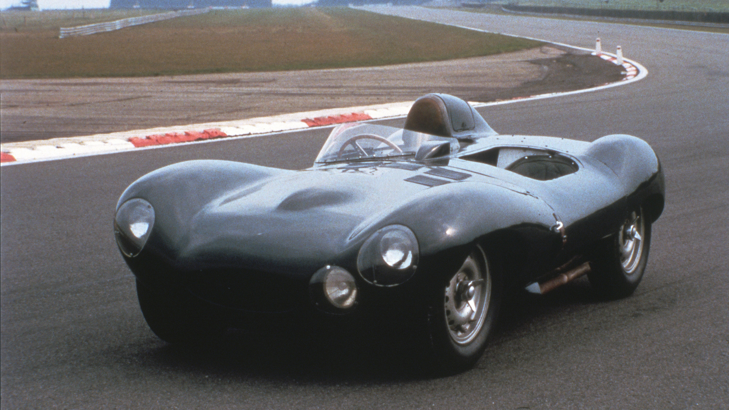 Jaguar-D-type copy.jpg