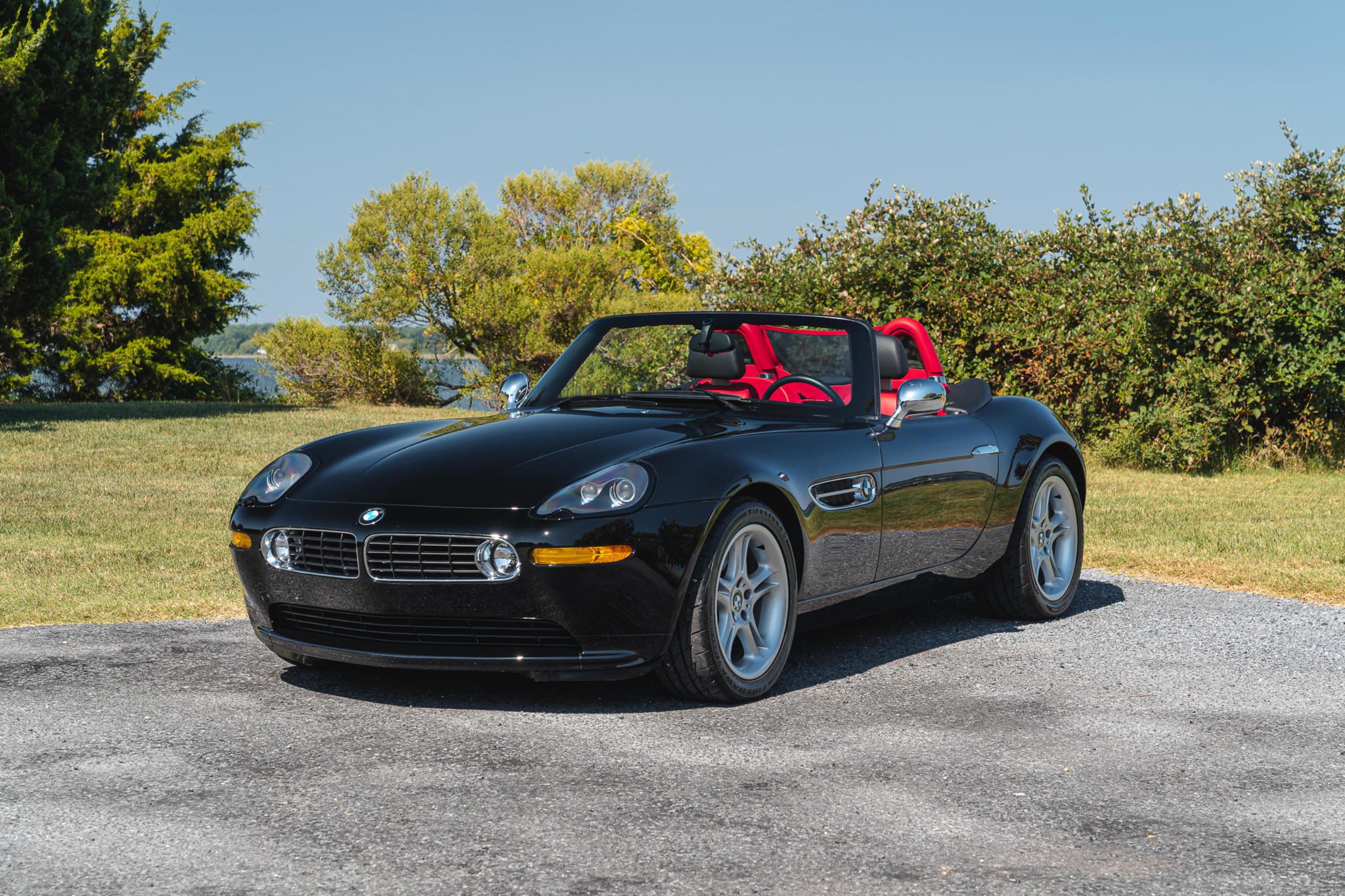 2002 BMW Z8 Roadster.jpg