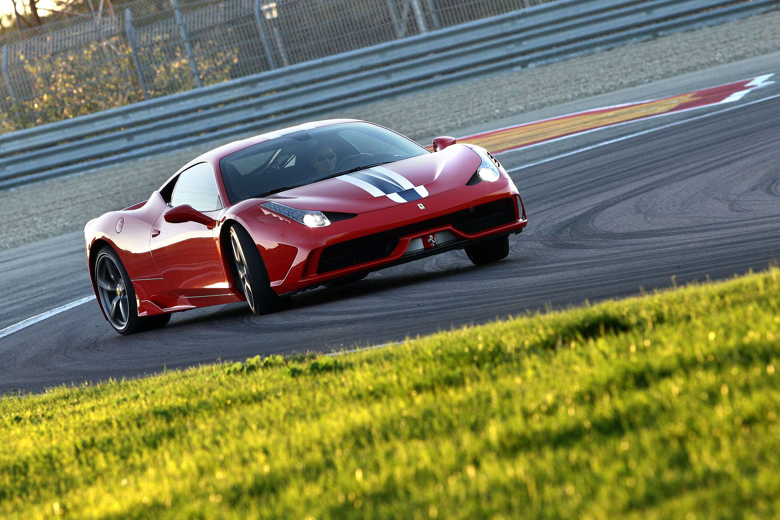 Ferrari 458 Speciale Le migliori auto italiane.jpg